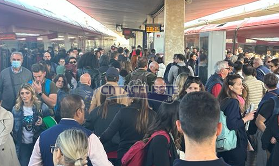 Laziali bloccati in treno Laziali bloccati in treno