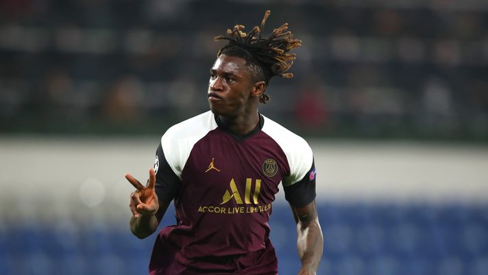 ISTANBUL, TURKEY - OCTOBER 28: Moise Kean of Paris Saint-Germain celebrates after scoring his sides second goal during the UEFA Champions League Group H stage match between Istanbul Basaksehir and Paris Saint-Germain at Basaksehir Fatih Terim Stadyumu on October 28, 2020 in Istanbul, Turkey. Sporting stadiums around Turkey remain under strict restrictions due to the Coronavirus Pandemic as Government social distancing laws prohibit fans inside venues resulting in games being played behind closed doors. (Photo by Tolga Bozoglu - Pool/Getty Images) ISTANBUL, TURKEY - OCTOBER 28: Moise Kean of Paris Saint-Germain celebrates after scoring his sides second goal during the UEFA Champions League Group H stage match between Istanbul Basaksehir and Paris Saint-Germain at Basaksehir Fatih Terim Stadyumu on October 28, 2020 in Istanbul, Turkey. Sporting stadiums around Turkey remain under strict restrictions due to the Coronavirus Pandemic as Government social distancing laws prohibit fans inside venues resulting in games being played behind closed doors. (Photo by Tolga Bozoglu - Pool/Getty Images)