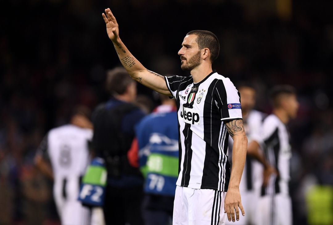  CARDIFF, WALES - JUNE 03: Leonardo Bonucci of Juventus shows appreciation to the fans after the UEFA Champions League Final between Juventus and Real Madrid at National Stadium of Wales on June 3, 2017 in Cardiff, Wales.  (Photo by David Ramos/Getty Images) 