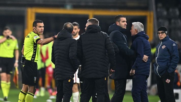 Furia Mourinho: “Serra bugiardo. Doveva uscire lui, non io. E penso alle vie legali” - immagine 1