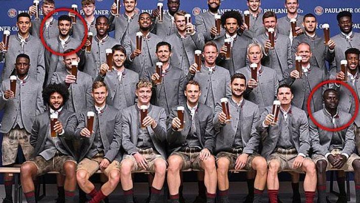 Bayern, foto di rito per l’Oktoberfest: ma i musulmani Mané e Mazraoui si rifiutano NO ALLA BIRRA