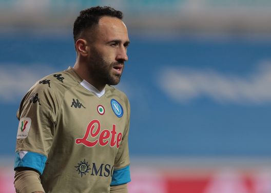  BERGAMO, ITALY - FEBRUARY 10: David Ospina of SSC Napoli looks on during the Coppa Italia match between Atalanta BC and SSC Napoli at Gewiss Stadium on February 10, 2021 in Bergamo, Italy. Sporting stadiums around Italy remain under strict restrictions due to the Coronavirus Pandemic as Government social distancing laws prohibit fans inside venues resulting in games being played behind closed doors. (Photo by Emilio Andreoli/Getty Images) 