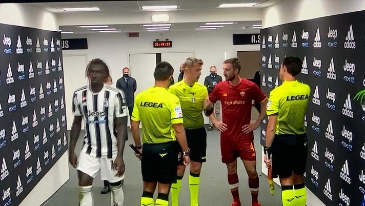 Foto: DAZN Furia Roma, Orsato a Cristante: “Su rigore mai vantaggio. Hai sbagliato e…” - immagine 1