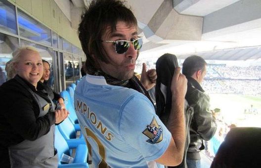 Liam Gallagher rimette a posto il derby e dimentica Cantona: “Il più grande del City? Aguero”- immagine 3