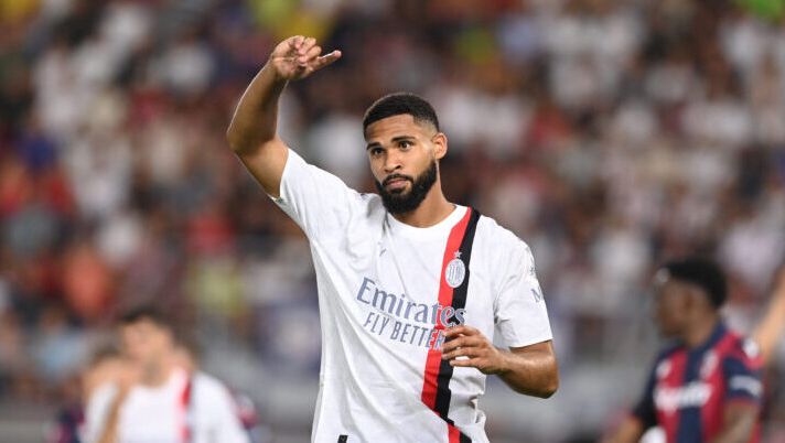 BOLOGNA, ITALY - AUGUST 21: Ruben Loftus Cheek of AC Milan reacts during the Serie A TIM match between Bologna FC and AC Milan at Stadio Renato Dall'Ara on August 21, 2023 in Bologna, Italy. (Photo by Claudio Villa/AC Milan via Getty Images) Voti fantacalcio: Pulisic come Loftus, Leao più di Dia e la scelta su Scalvini e Cambiaghi - immagine 1