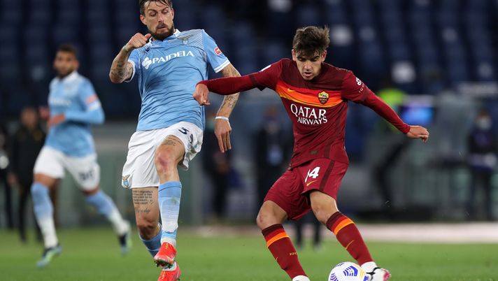ROME, ITALY - MAY 15: Gonzalo Villar of Roma shoots while under pressure from Francesco Acerbi of SS Lazio during the Serie A match between AS Roma and SS Lazio at Stadio Olimpico on May 15, 2021 in Rome, Italy. Sporting stadiums around Italy remain under strict restrictions due to the Coronavirus Pandemic as Government social distancing laws prohibit fans inside venues resulting in games being played behind closed doors. (Photo by Paolo Bruno/Getty Images) ROME, ITALY - MAY 15: Gonzalo Villar of Roma shoots while under pressure from Francesco Acerbi of SS Lazio during the Serie A match between AS Roma and SS Lazio at Stadio Olimpico on May 15, 2021 in Rome, Italy. Sporting stadiums around Italy remain under strict restrictions due to the Coronavirus Pandemic as Government social distancing laws prohibit fans inside venues resulting in games being played behind closed doors. (Photo by Paolo Bruno/Getty Images)