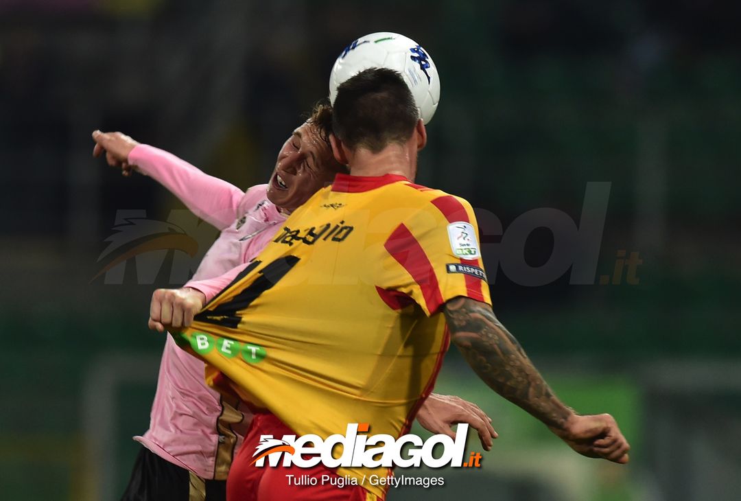  during the Serie B match between US Citta di Palermo and Benevento Calcio at Stadio Renzo Barbera on November 30, 2018 in Palermo, Italy. 