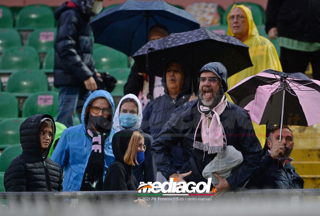 FOTO, i tifosi allo stadio per Palermo – Avellino 1-1 (Gallery) - immagine 14
