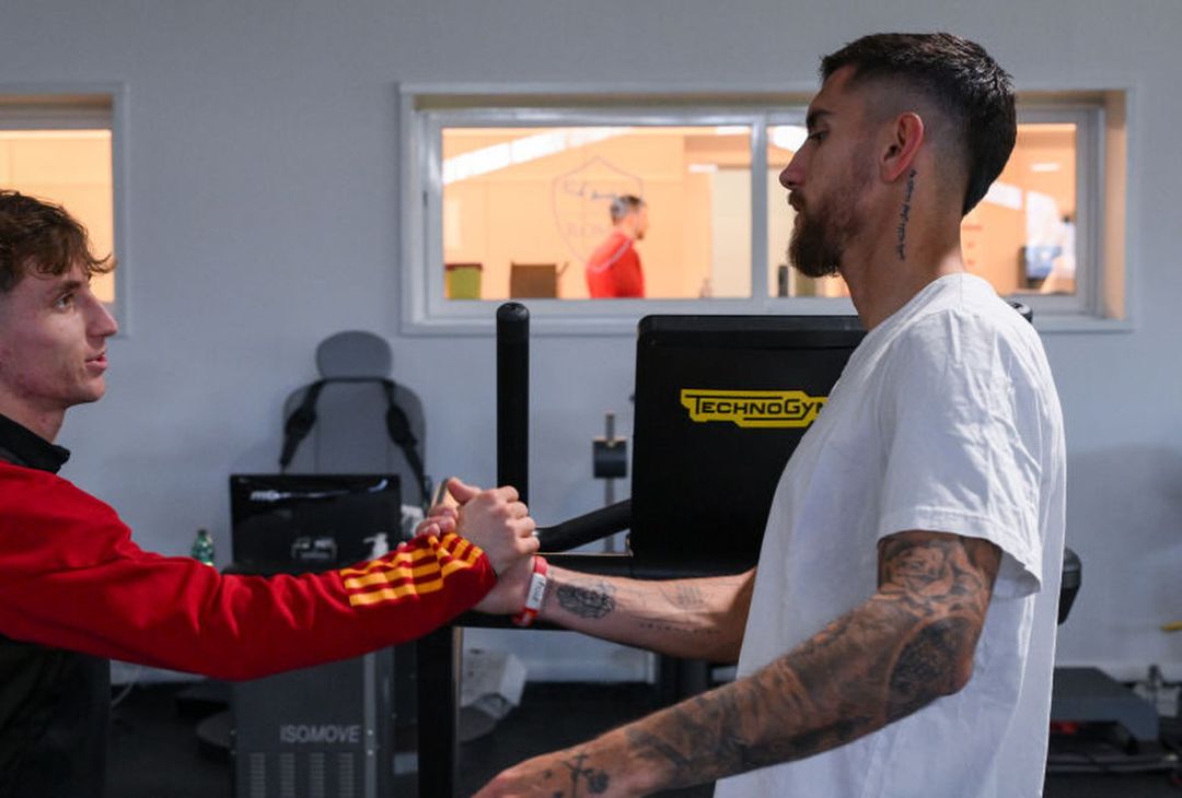 Roma, il primo giorno in giallorosso per Baldanzi – FOTO GALLERY - immagine 6