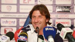 Conferenza Cagliari – Rastelli: “Di Gennaro IN, Padoin e Farias OUT”