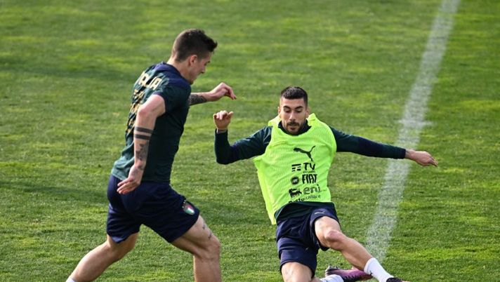 FLORENCE, ITALY - MARCH 27: Nicolo Zaniolo and Mattia Zaccagni of Italy in action during a Italy training session at Centro Tecnico Federale di Coverciano on March 27, 2022 in Florence, Italy. (Photo by Claudio Villa/Getty Images) Mancini: “Zaniolo e Zaccagni out per motivazioni più che valide, si parla senza sapere! Retegui…” - immagine 1