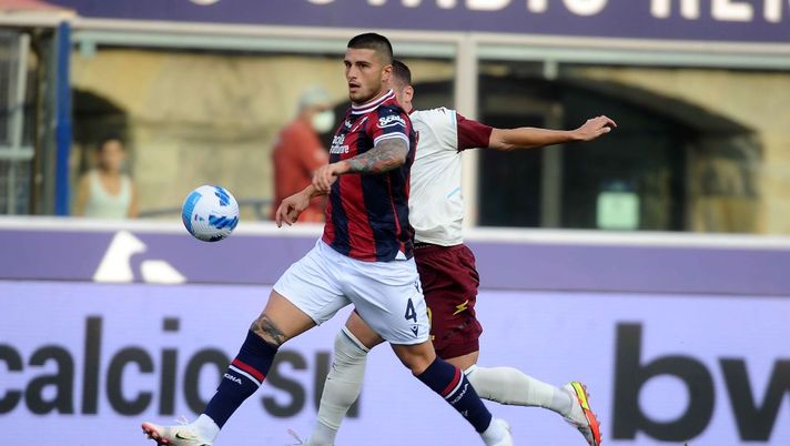 BOLOGNA, ITALY - AUGUST 22: Kevin Bonifazi of Bologna FC in action during the Serie A match between Bologna FC v US Salernitana at Stadio Renato Dall'Ara on August 22, 2021 in Bologna, Italy. (Photo by Mario Carlini / Iguana Press/Getty Images) Bologna, si ferma Bonifazi: l’esito ufficiale degli esami e i tempi di recupero - immagine 1