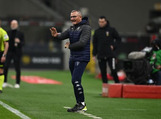 MILAN, ITALY - MARCH 12: Head coach of Empoli FC Aurelio Andreazzoli reacts during the Serie A match between AC Milan and Empoli FC at Stadio Giuseppe Meazza on March 12, 2022 in Milan, Italy. (Photo by Claudio Villa/AC Milan via Getty Images) Andreazzoli: “Non abbassiamo la guardia e dimostriamo che non siamo scarsi”- immagine 2
