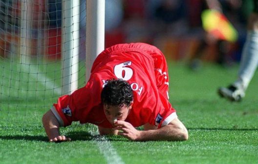 L’eroe del derby Robbie Fowler aiuta la città: “In troppi faticano a mettere il cibo in tavola a Liverpool”- immagine 2