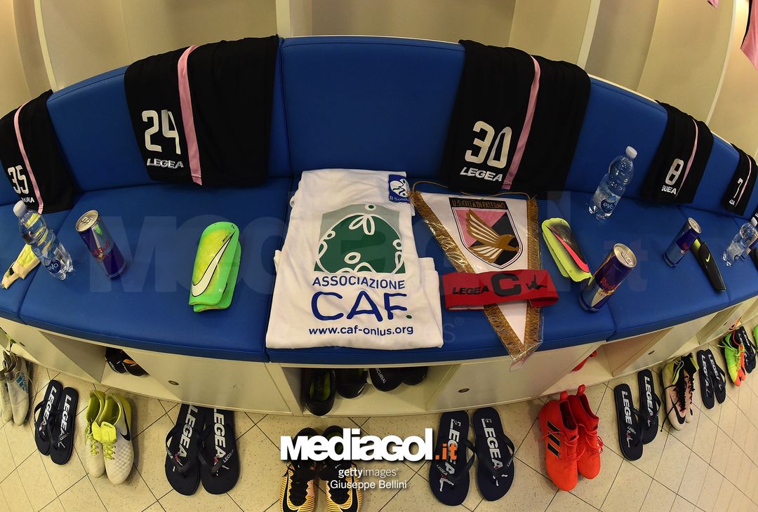  PESCARA, ITALY - NOVEMBER 03:  Dressing room of Città di Palermo FC prior the Serie B match between Pescara Calcio and US Citta di Palermo FC at Stadio Adriatico Giovanni Cornacchia on November 3, 2017 in Pescara, Italy.  (Photo by Giuseppe Bellini/Getty Images) 