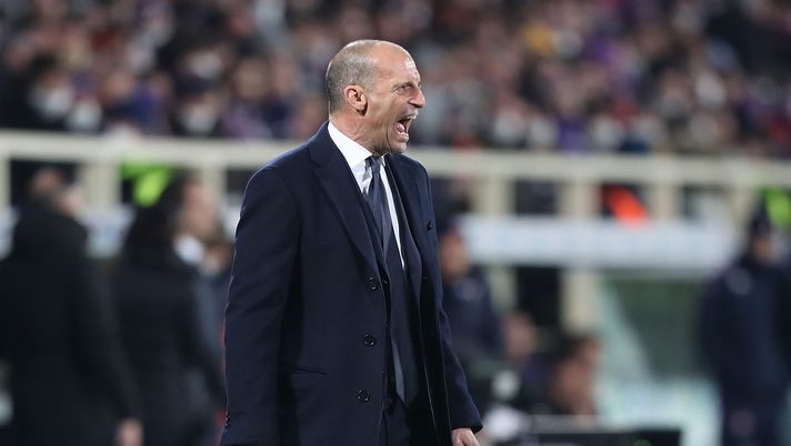 FLORENCE, ITALY - MARCH 02: Massimiliano Allegri manager of Juventus gestures during the Coppa Italia Semi Final 1st Leg match between ACF Fiorentina and Juventus FC at Stadio Artemio Franchi on March 2, 2022 in Florence, Italy. (Photo by Gabriele Maltinti/Getty Images) Allegri/2: “Vlahovic ha fatto meglio di quanto pensassi. Tifosi viola corretti” - immagine 1