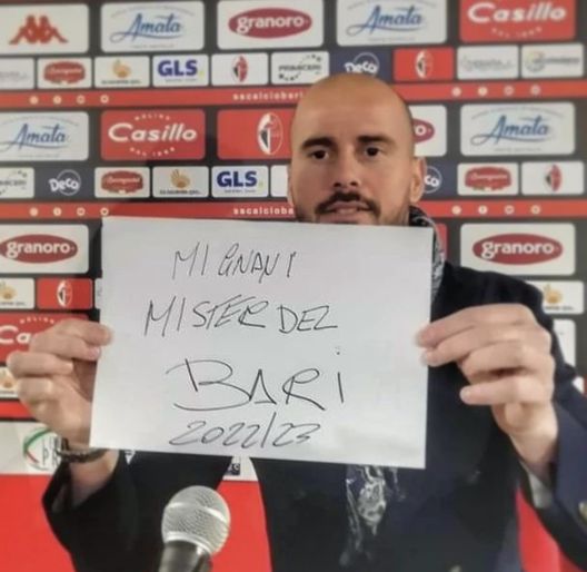 FOTO Bari, il ds Polito chiarisce chi sarà il tecnico 2022/23 in un modo singolare- immagine 2