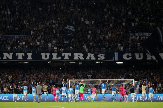 napoli ajax (Getty Images) Agostinelli: “Questo Napoli è spettacolare e superiore anche a quello di Sarri”- immagine 2