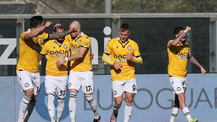 I giocatori friulani esultano dopo il gol di De Paul in Spezia-Udinese I giocatori friulani esultano dopo il gol di De Paul in Spezia-Udinese