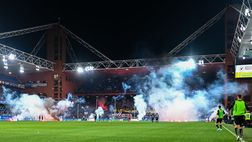 Derby in stand-by, “liberate la Sampdoria”: tutti i fumogeni di Marassi…