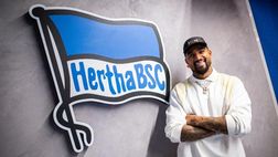 Hertha, torna Kevin-Prince Boateng che si è fatto subito tatuare il logo del club
