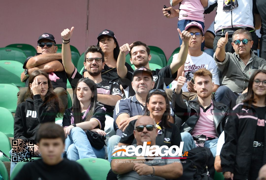 FOTOTIFO Palermo-Pisa 3-3, i tifosi allo Stadio “Renzo Barbera” (Gallery) - immagine 14