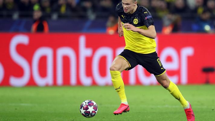 DORTMUND, GERMANY - FEBRUARY 18: Erling Haaland of Dortmund controls the ball during the UEFA Champions League round of 16 first leg match between Borussia Dortmund and Paris Saint-Germain at Signal Iduna Park on February 18, 2020 in Dortmund, Germany. (Photo by Alex Grimm/Getty Images) DORTMUND, GERMANY - FEBRUARY 18: Erling Haaland of Dortmund controls the ball during the UEFA Champions League round of 16 first leg match between Borussia Dortmund and Paris Saint-Germain at Signal Iduna Park on February 18, 2020 in Dortmund, Germany. (Photo by Alex Grimm/Getty Images)