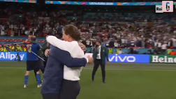 VIDEO Morte Vialli, l’abbraccio con Mancini a EURO2020 dopo Italia-Inghilterra