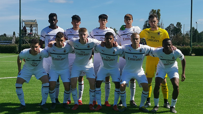 Una formazione del Milan Primavera 2018-2019 (credits: acmilan.com) 
