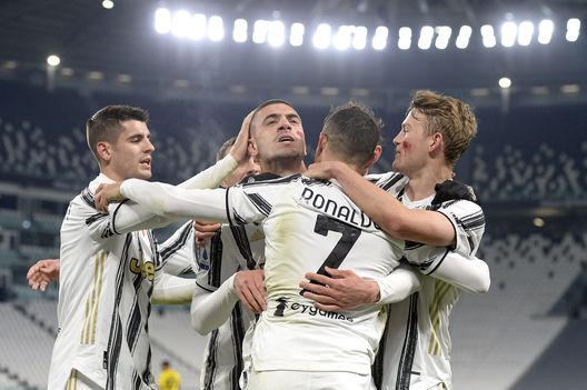I giocatori della Juventus esultano dopo un gol I giocatori della Juventus esultano dopo un gol