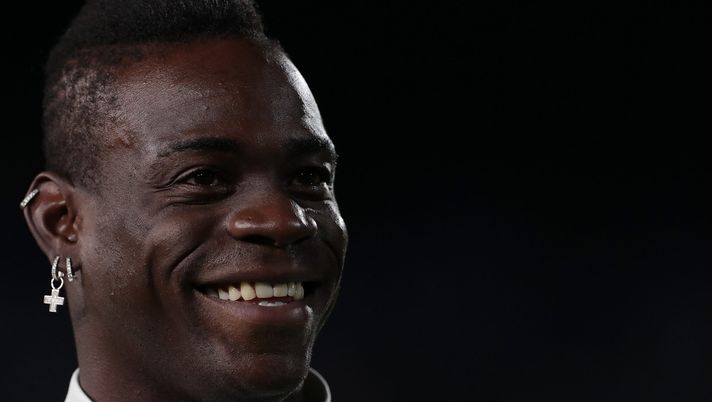 BRESCIA, ITALY - OCTOBER 21: Mario Balotelli of Brescia Calcio smiles prior to the Serie A match between Brescia Calcio and ACF Fiorentina at Stadio Mario Rigamonti on October 21, 2019 in Brescia, Italy. (Photo by Emilio Andreoli/Getty Images) BRESCIA, ITALY - OCTOBER 21: Mario Balotelli of Brescia Calcio smiles prior to the Serie A match between Brescia Calcio and ACF Fiorentina at Stadio Mario Rigamonti on October 21, 2019 in Brescia, Italy. (Photo by Emilio Andreoli/Getty Images)