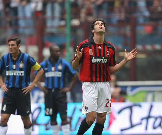 MILAN, ITALY - MAY 4: Kaka of AC Milan celebratea a goal during the Serie A match between Milan and Inter at the Stadio San Siro on May 4, 2008 in Milan, Italy. (Photo by New Press/Getty Images) MILAN, ITALY - MAY 4: Kaka of AC Milan celebratea a goal during the Serie A match between Milan and Inter at the Stadio San Siro on May 4, 2008 in Milan, Italy. (Photo by New Press/Getty Images)