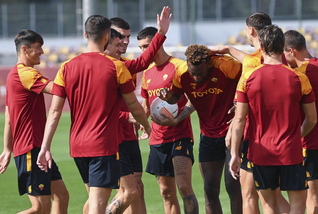 Roma, l’ultimo allenamento prima della partenza per la Spagna – FOTO GALLERY - immagine 17