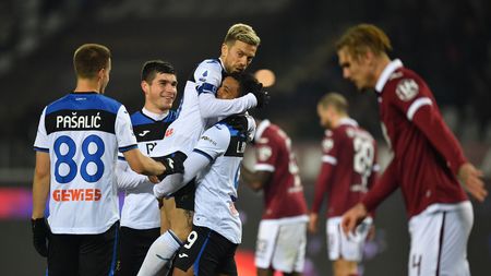 TURIN, ITALY - JANUARY 25: Luis Muriel (R) of Atalanta BC celebrates a goal with team mates during the Serie A match between Torino FC and Atalanta BC at Stadio Olimpico di Torino on January 25, 2020 in Turin, Italy. (Photo by Valerio Pennicino/Getty Images) TURIN, ITALY - JANUARY 25: Luis Muriel (R) of Atalanta BC celebrates a goal with team mates during the Serie A match between Torino FC and Atalanta BC at Stadio Olimpico di Torino on January 25, 2020 in Turin, Italy. (Photo by Valerio Pennicino/Getty Images)