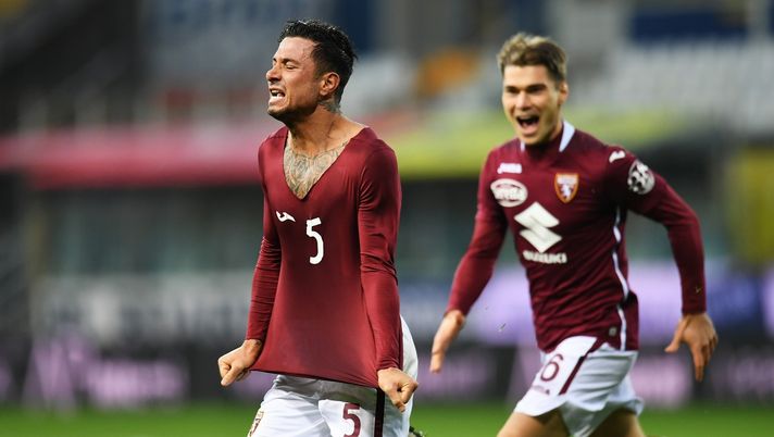 PARMA, ITALY - JANUARY 03: Armando Izzo of Torino celebrates after scoring their sides second goal during the Serie A match between Parma Calcio and Torino FC at Stadio Ennio Tardini on January 03, 2021 in Parma, Italy. Sporting stadiums around Italy remain under strict restrictions due to the Coronavirus Pandemic as Government social distancing laws prohibit fans inside venues resulting in games being played behind closed doors. (Photo by Alessandro Sabattini/Getty Images) PARMA, ITALY - JANUARY 03: Armando Izzo of Torino celebrates after scoring their sides second goal during the Serie A match between Parma Calcio and Torino FC at Stadio Ennio Tardini on January 03, 2021 in Parma, Italy. Sporting stadiums around Italy remain under strict restrictions due to the Coronavirus Pandemic as Government social distancing laws prohibit fans inside venues resulting in games being played behind closed doors. (Photo by Alessandro Sabattini/Getty Images)