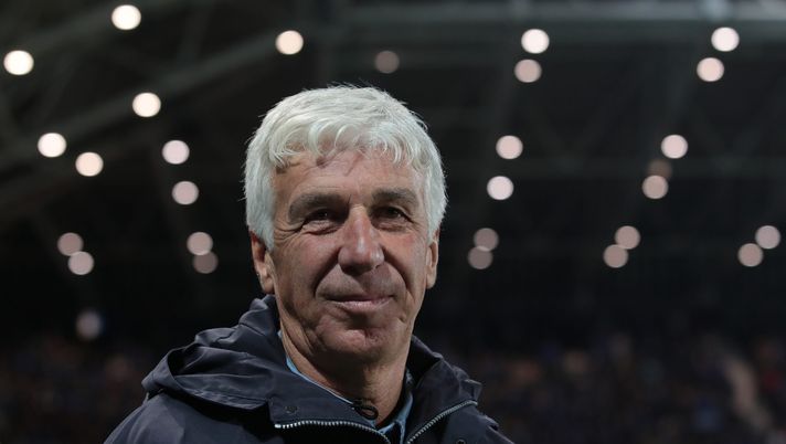 BERGAMO, ITALY - NOVEMBER 05: Atalanta BC coach Gian Piero Gasperini looks onduring the Serie A match between Atalanta BC and SSC Napoli at Gewiss Stadium on November 05, 2022 in Bergamo, Italy. (Photo by Emilio Andreoli/Getty Images) Ce n’è un altro? L’Atalanta prende un Vlahovic: il colpo - immagine 1