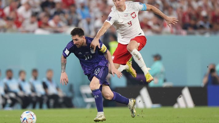 Getty Images Messi-Lewandowski, prima lo scontro poi il chiarimento. La cosa che più stupisce… - immagine 1