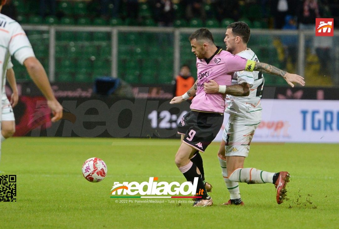 FOTO Palermo-Venezia 0-1, 14ª giornata di Serie B 2022-2023 (Gallery) - immagine 16