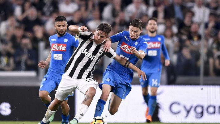 TURIN, ITALY - APRIL 22: Paulo Dybala of Juventus competes for the ball  during the serie A match between Juventus and SSC Napoli on April 22, 2018 in Turin, Italy.  (Photo by Daniele Badolato - Juventus FC/Juventus FC via Getty Images)  TURIN, ITALY - APRIL 22: Paulo Dybala of Juventus competes for the ball  during the serie A match between Juventus and SSC Napoli on April 22, 2018 in Turin, Italy.  (Photo by Daniele Badolato - Juventus FC/Juventus FC via Getty Images)