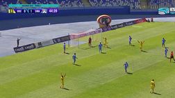 VIDEO / Autogol incredibile: il portiere non guarda la palla…