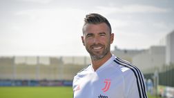 Dybala, auguri special a Barzagli: “Quanto manchi in fondo al pullman…”