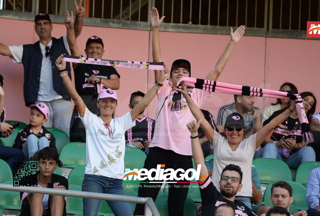 FOTOTIFO Palermo-Cittadella 0-0, i tifosi allo Stadio “Renzo Barbera” (Gallery) - immagine 81