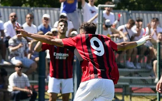 Jordan Longhi, attaccante Milan Under 17 Jordan Longhi, attaccante Milan Under 17