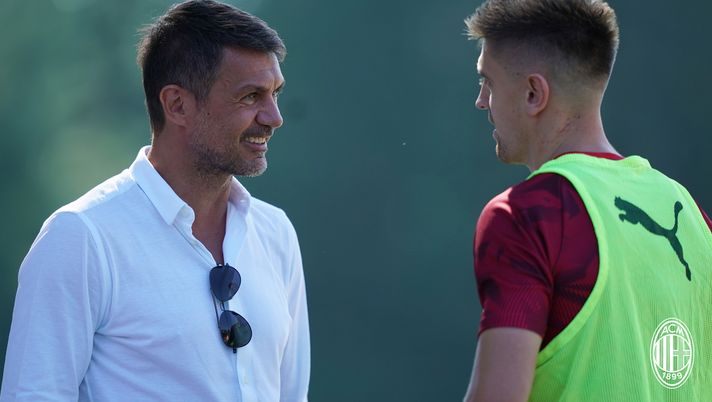 Paolo Maldini e Krzysztof Piatek, foto @acmilan