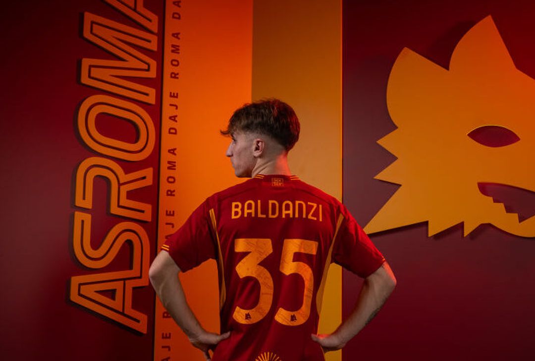 Roma, il primo giorno in giallorosso per Baldanzi – FOTO GALLERY - immagine 12