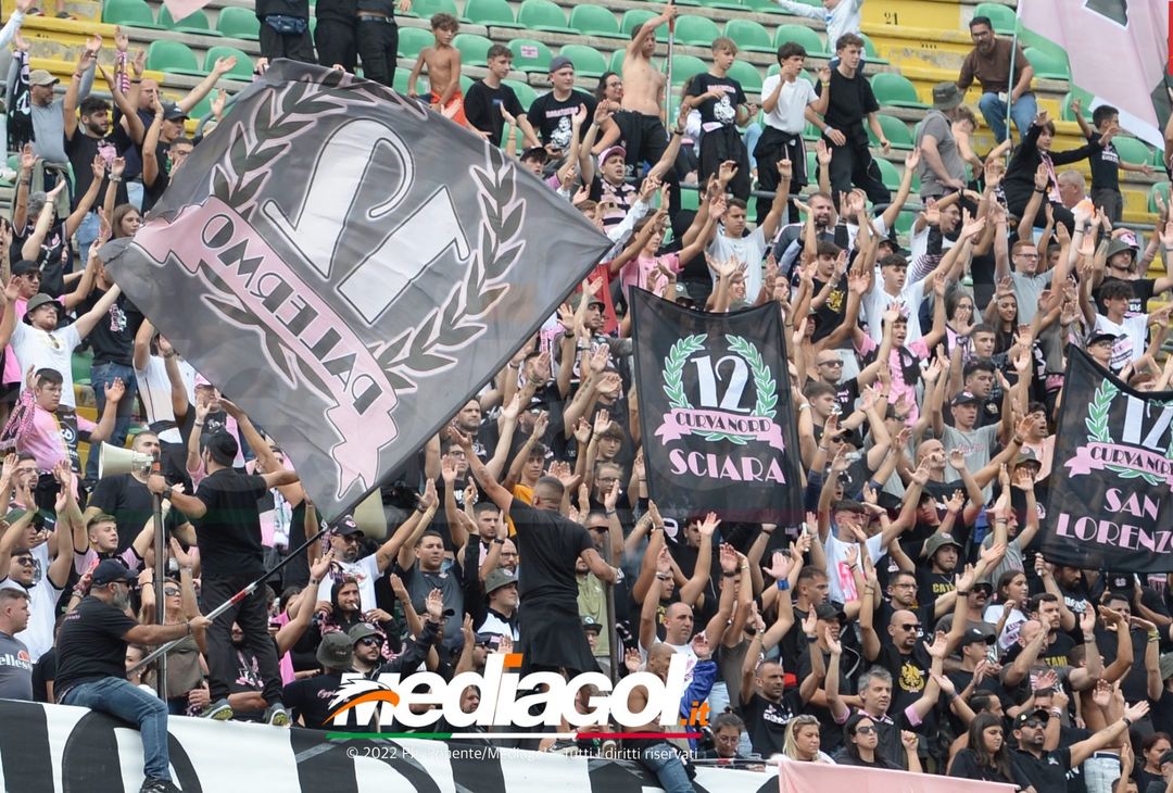 FOTOTIFO Palermo-Pisa 3-3, i tifosi allo Stadio “Renzo Barbera” (Gallery) - immagine 66