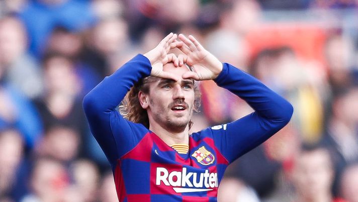 BARCELONA, SPAIN - FEBRUARY 15: Antoine Griezmann of FC Barcelona celebrates after scoring his team's first goal during the La Liga match between FC Barcelona and Getafe CF at Camp Nou on February 15, 2020 in Barcelona, Spain. (Photo by Eric Alonso/Getty Images) 
