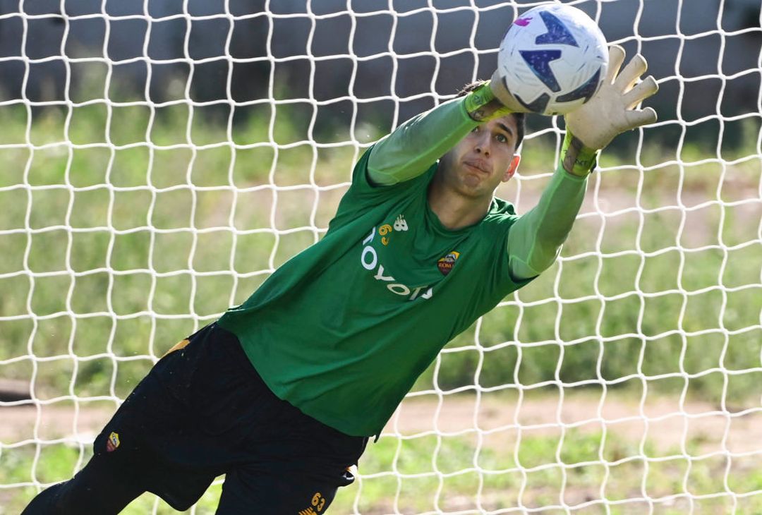 Trigoria, la Roma torna in campo in vista della sfida col Verona – FOTO GALLERY - immagine 15