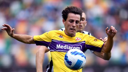 UDINE, ITALY - SEPTEMBER 26: Alvaro Odriozola of ACF Fiorentina in action during the Serie A match between Udinese Calcio and ACF Fiorentina at Dacia Arena on September 26, 2021 in Udine, Italy. (Photo by Alessandro Sabattini/Getty Images) UDINE, ITALY - SEPTEMBER 26: Alvaro Odriozola of ACF Fiorentina in action during the Serie A match between Udinese Calcio and ACF Fiorentina at Dacia Arena on September 26, 2021 in Udine, Italy. (Photo by Alessandro Sabattini/Getty Images)