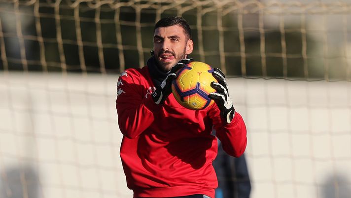 EMPOLI, ITALY - JANUARY 16: Pietro Terraciano of Empoli FC handles the ball during training session on January 16, 2019 in Empoli, Italy.  (Photo by Gabriele Maltinti/Getty Images) 